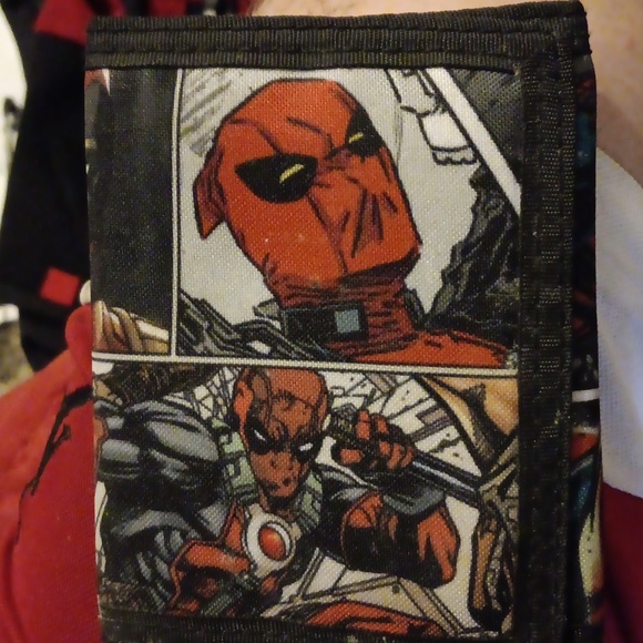 Tri fold and bi fold wallets Pokémon, Nintendo,harry potter, and marvel - Picture 2 of 4